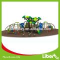 Детская игровая площадка для детей на открытом воздухе